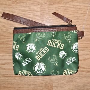 Milwaukee Bucks Green Wristlet